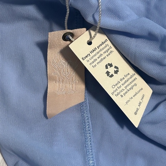 Hah under the wire body suit - Picture 5 of 6